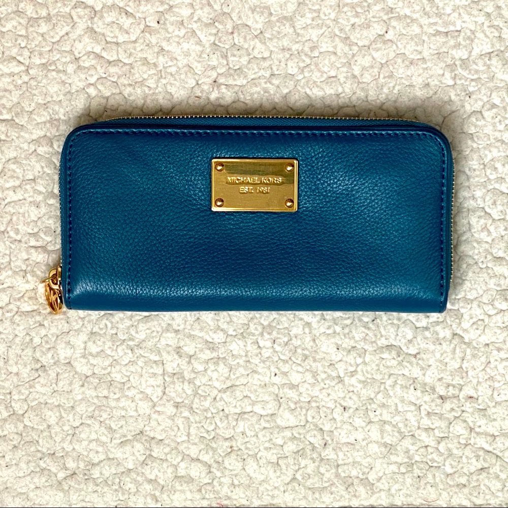 Michael Kors pebbled leather zip around wallet